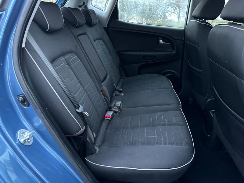 KIA VENGA