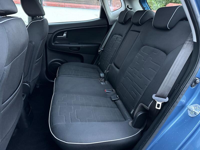 KIA VENGA