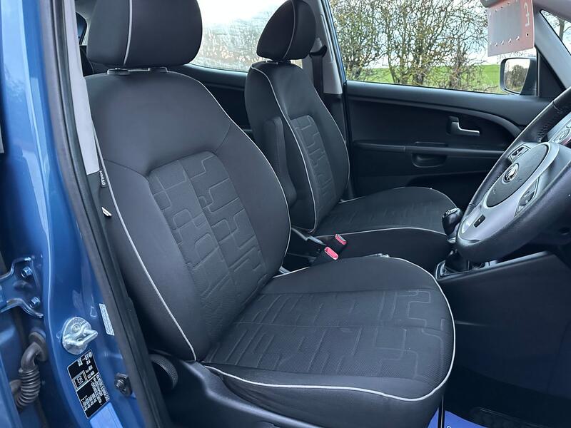 KIA VENGA