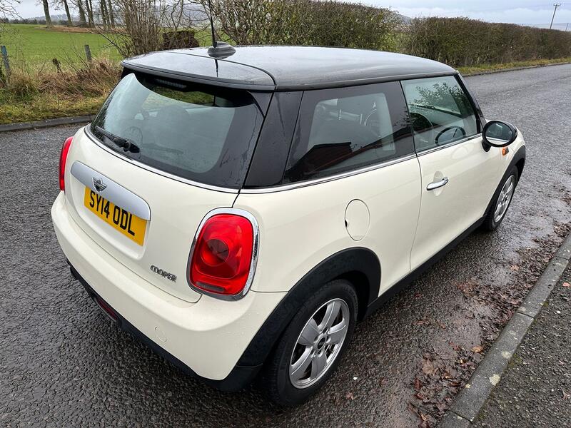 MINI HATCH