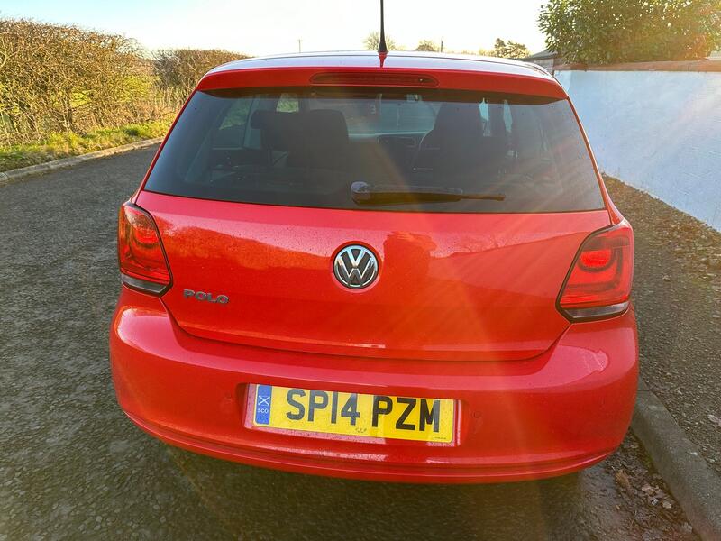 VOLKSWAGEN POLO