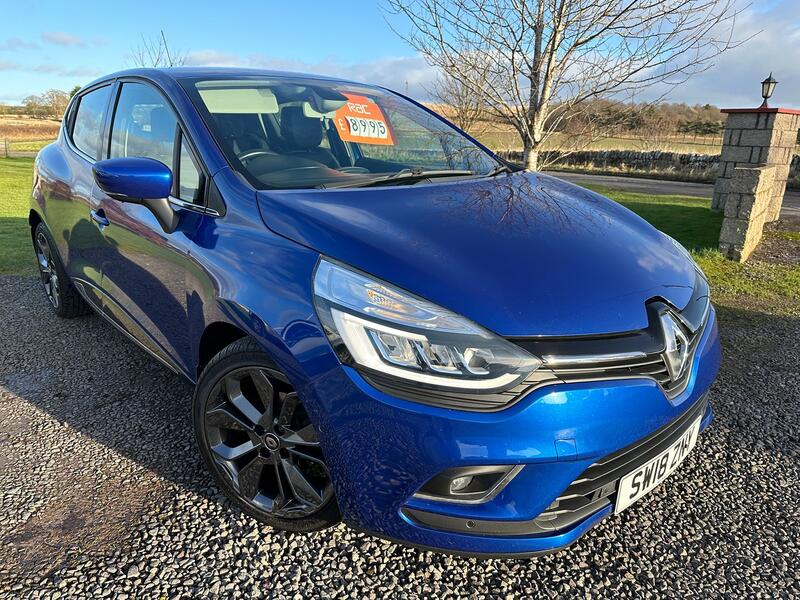 View RENAULT CLIO 0.9 Signature Nav TCe 90