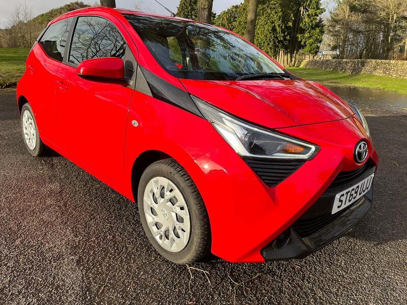 View TOYOTA AYGO 1.0 VVT-i x-play 