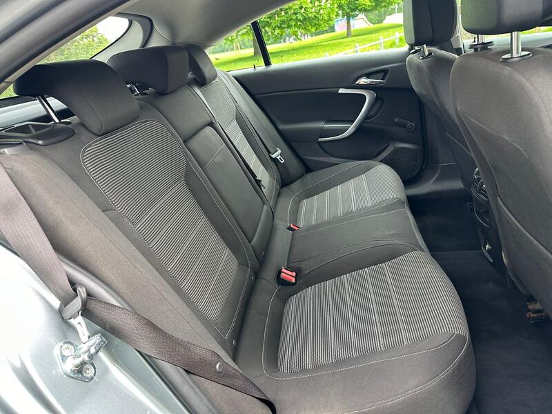 VAUXHALL INSIGNIA