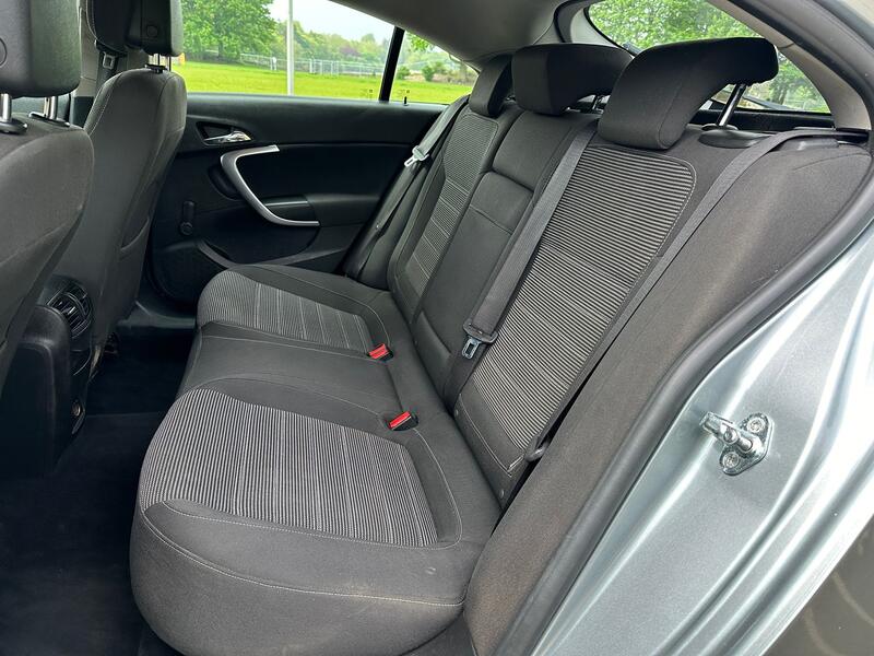 VAUXHALL INSIGNIA