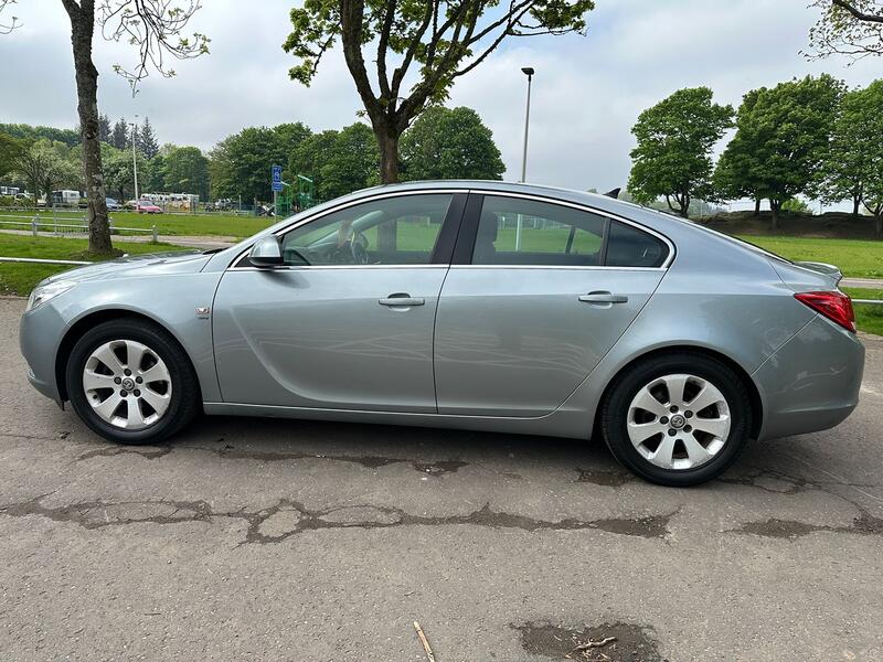 VAUXHALL INSIGNIA