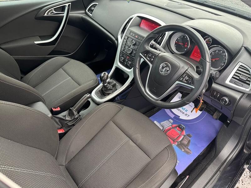 VAUXHALL ASTRA