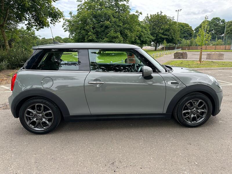 MINI HATCH