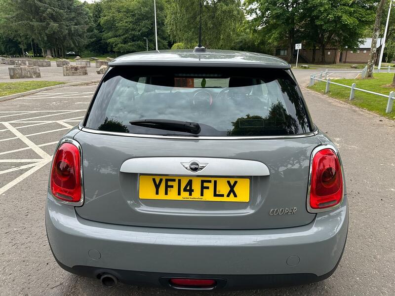 MINI HATCH