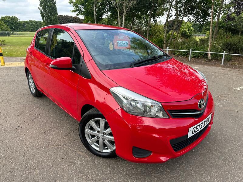 View TOYOTA YARIS 1.3 Dual VVT-i TR