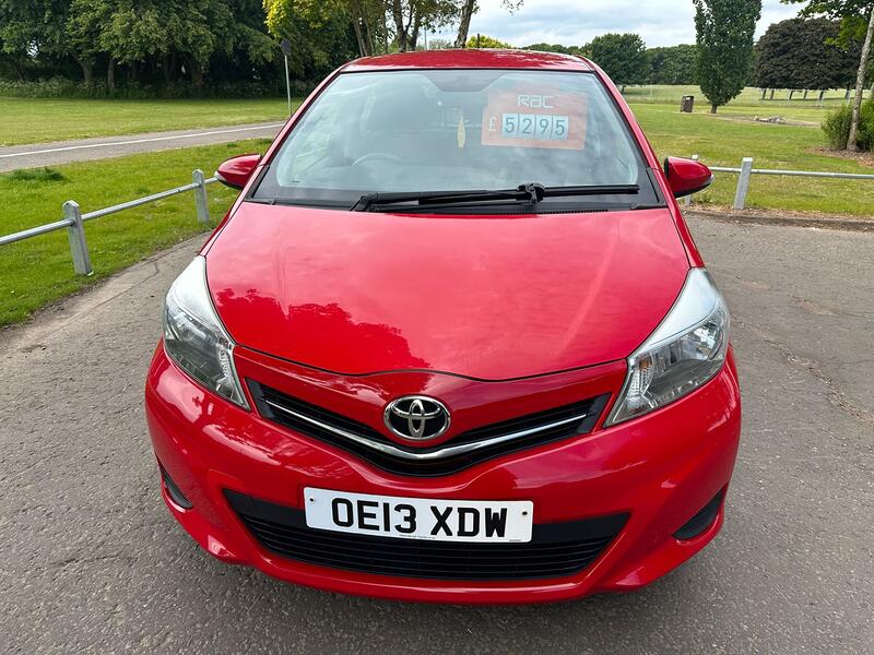 View TOYOTA YARIS 1.3 Dual VVT-i TR