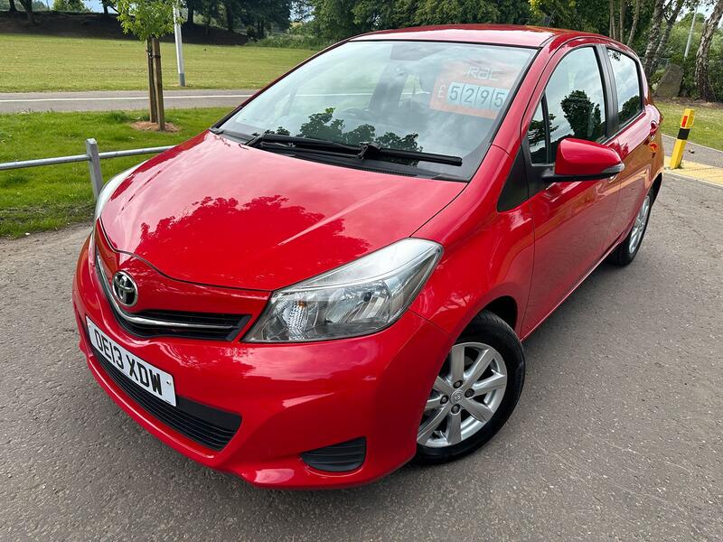 View TOYOTA YARIS 1.3 Dual VVT-i TR