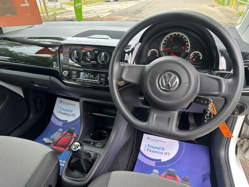 VOLKSWAGEN UP