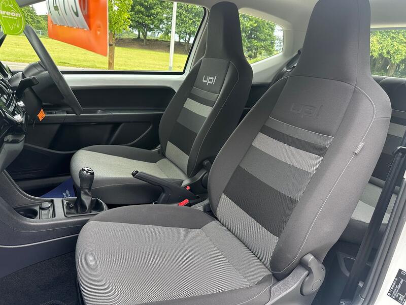 VOLKSWAGEN UP