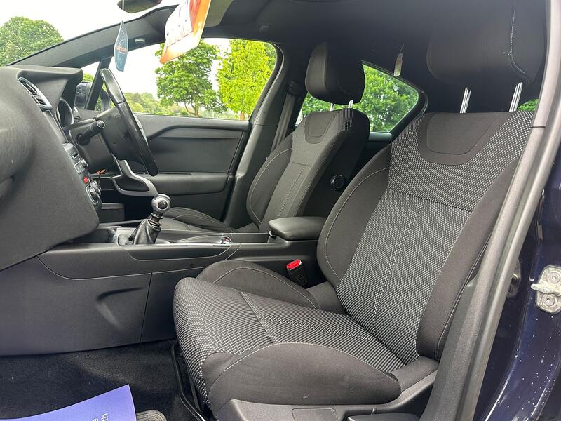 DS AUTOMOBILES DS 4