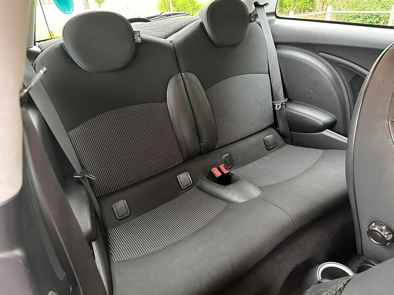 MINI HATCH