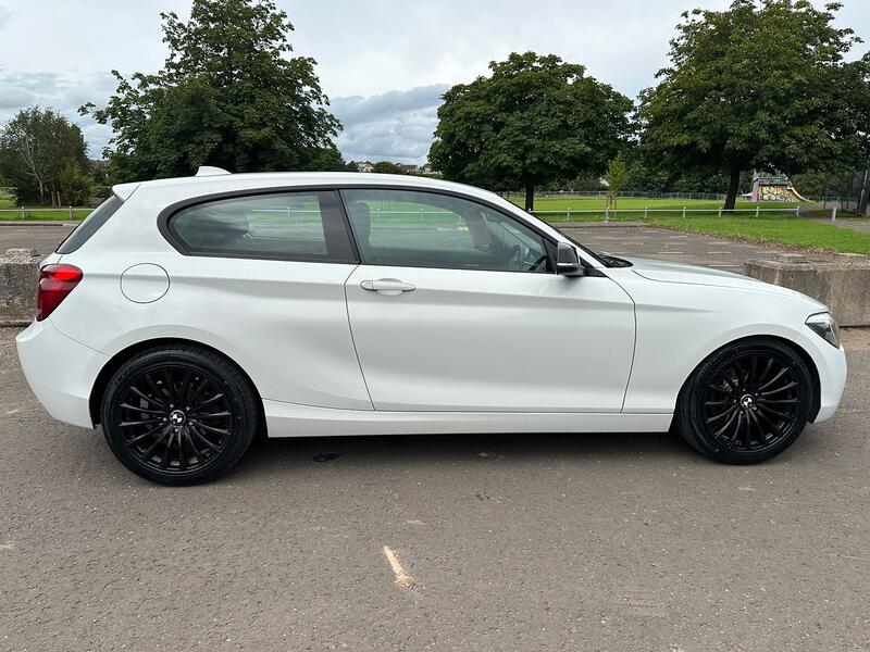 BMW 1 SERIES