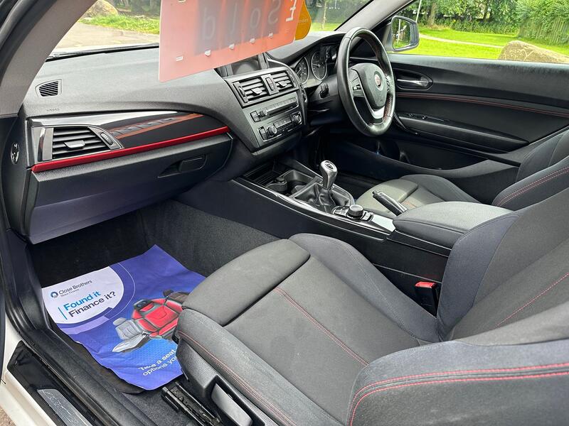 BMW 1 SERIES