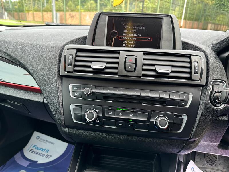 BMW 1 SERIES