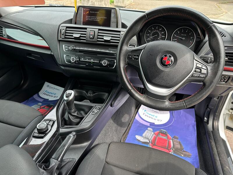 BMW 1 SERIES