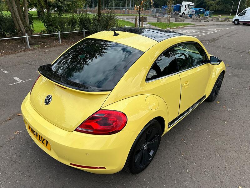 VOLKSWAGEN BEETLE