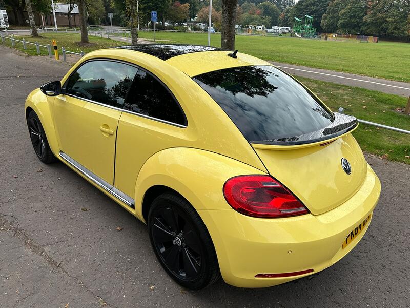 VOLKSWAGEN BEETLE