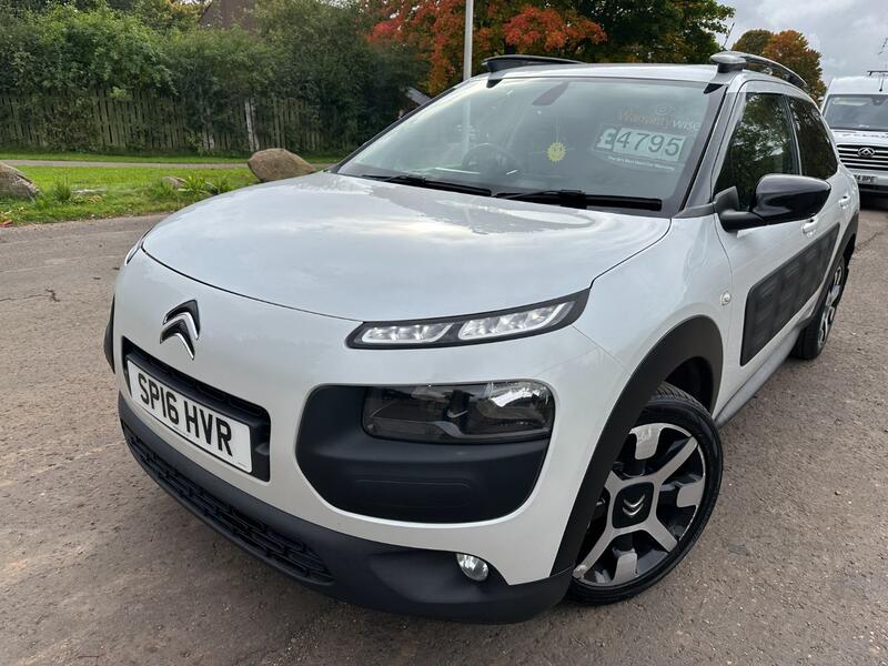 View CITROEN C4 CACTUS 1.6 BlueHDi Flair