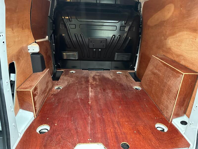 FORD TRANSIT CONNECT