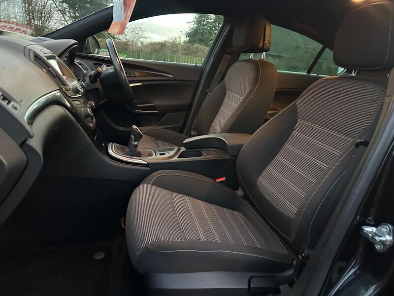 VAUXHALL INSIGNIA