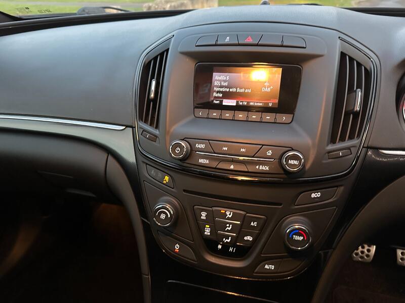 VAUXHALL INSIGNIA