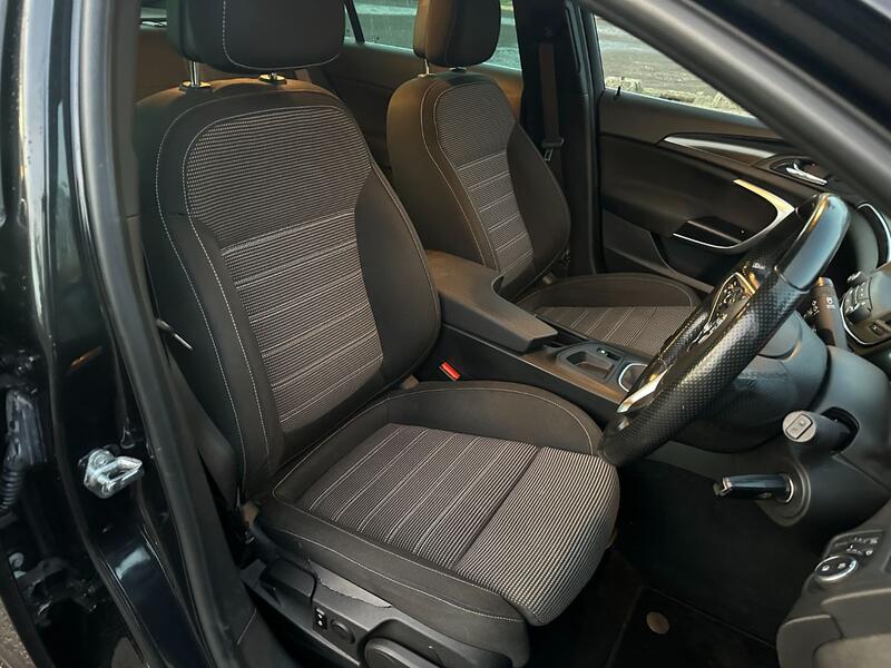 VAUXHALL INSIGNIA
