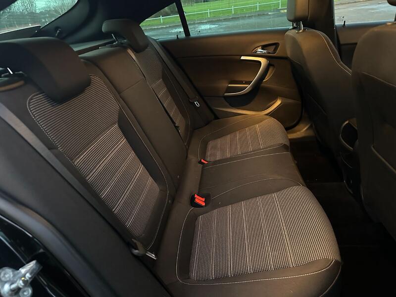 VAUXHALL INSIGNIA