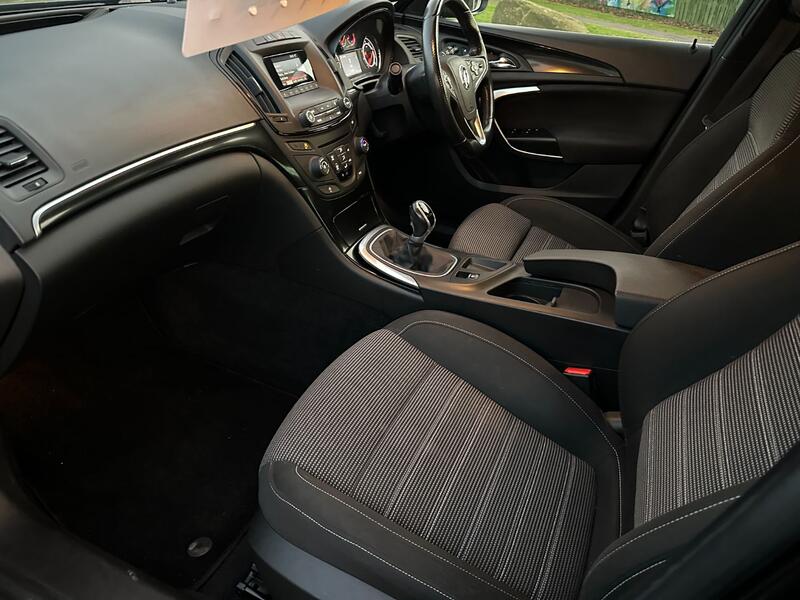 VAUXHALL INSIGNIA