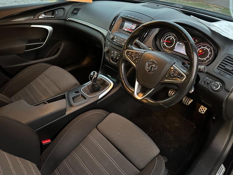 VAUXHALL INSIGNIA