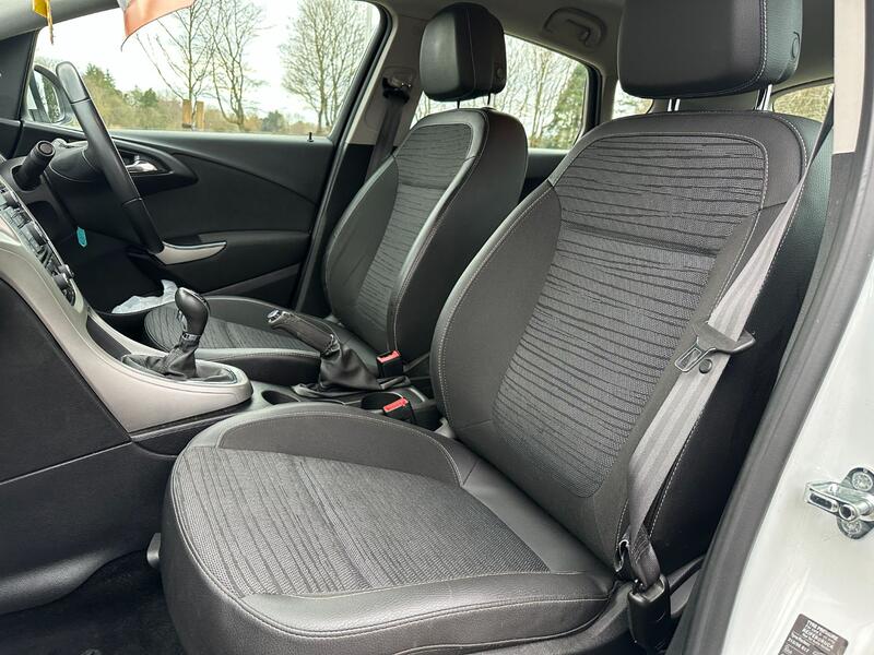VAUXHALL ASTRA
