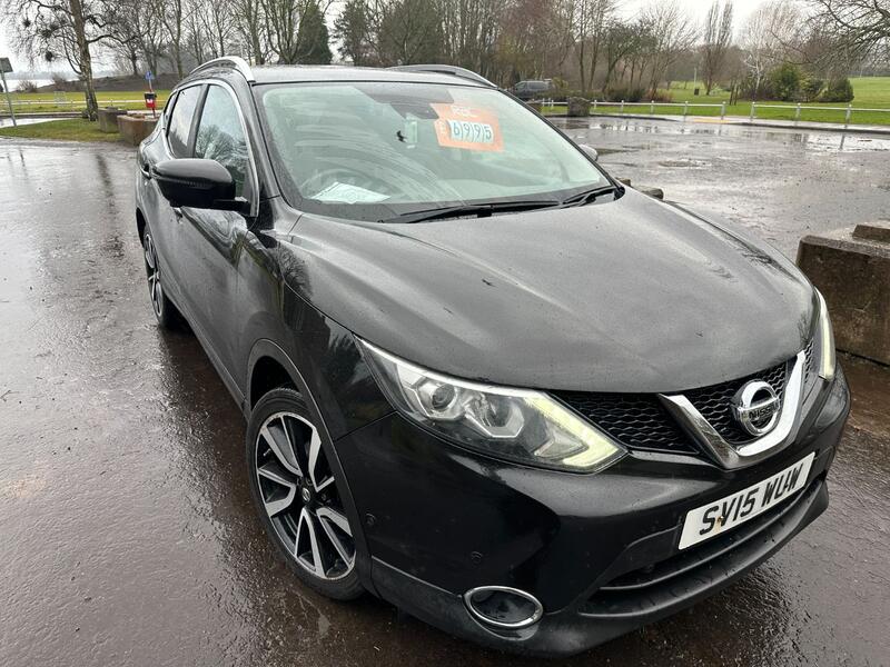 View NISSAN QASHQAI 1.6 dCi Tekna
