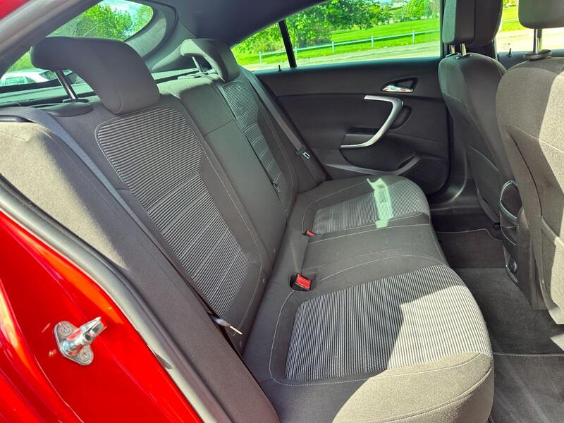 VAUXHALL INSIGNIA
