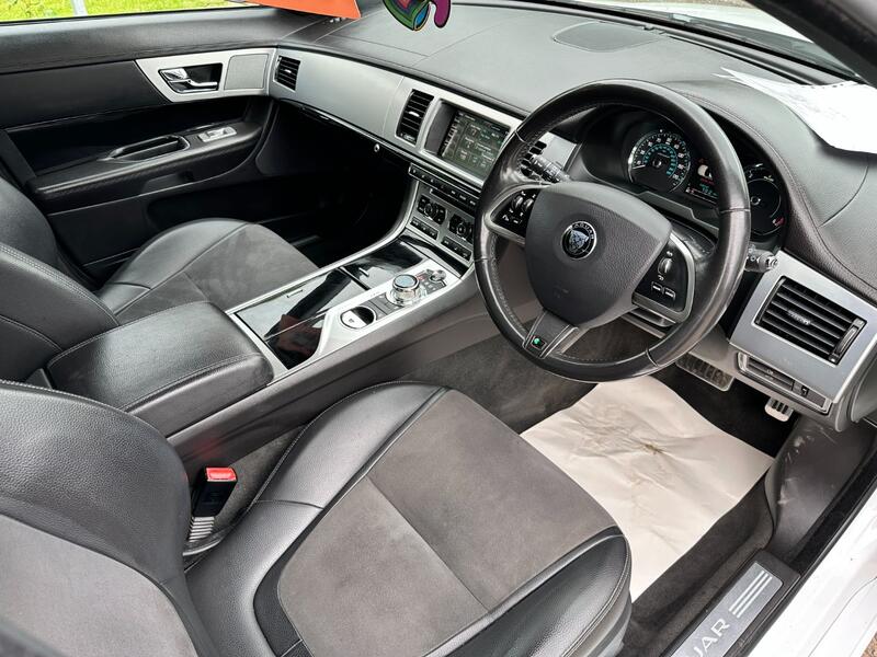 JAGUAR XF