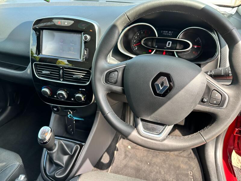 RENAULT CLIO