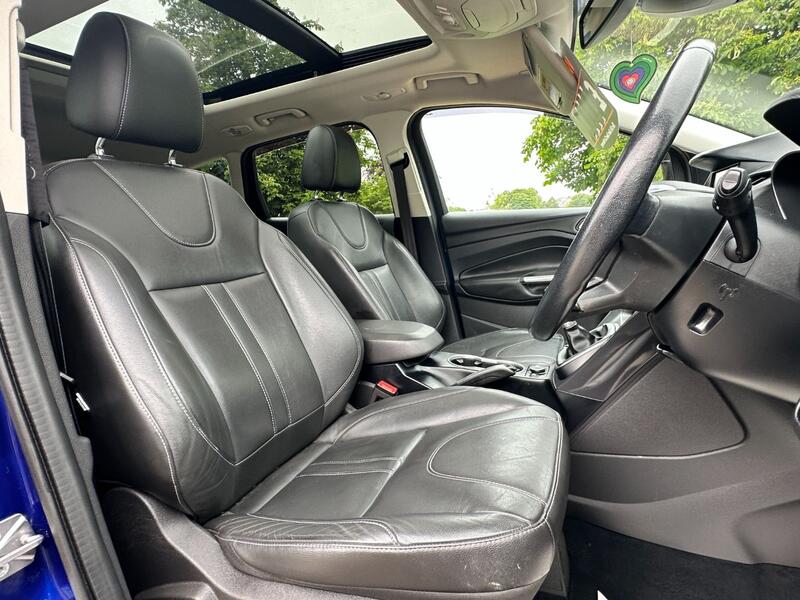 FORD KUGA