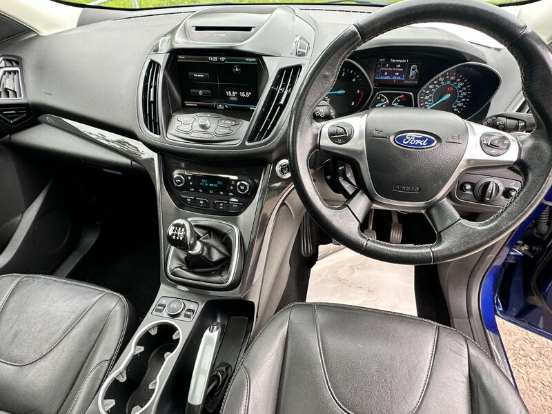 FORD KUGA