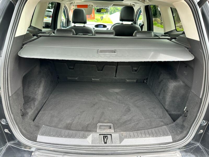 FORD KUGA