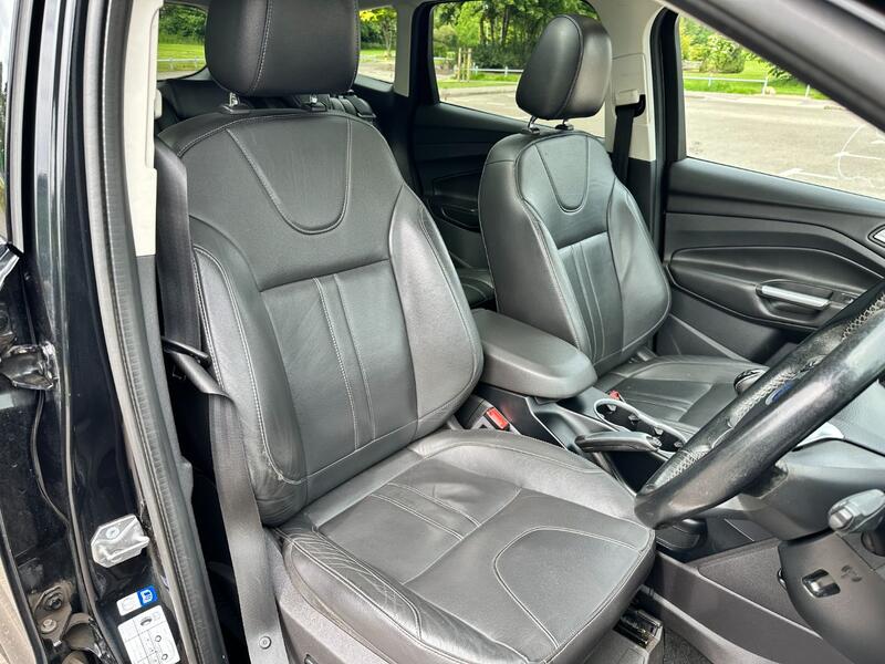 FORD KUGA