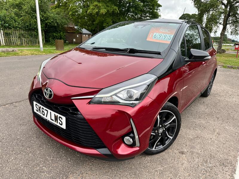 View TOYOTA YARIS 1.5 VVT-i Blue Bi-Tone