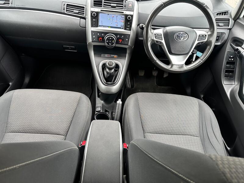 TOYOTA VERSO