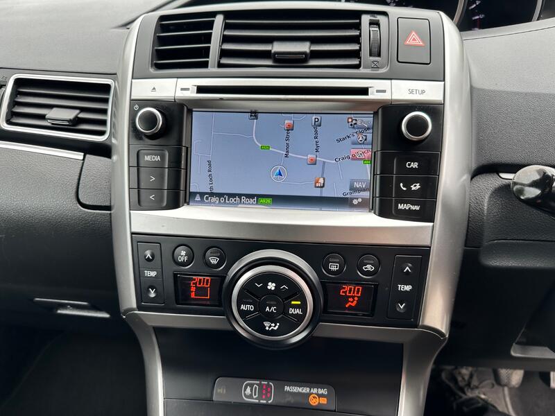 TOYOTA VERSO