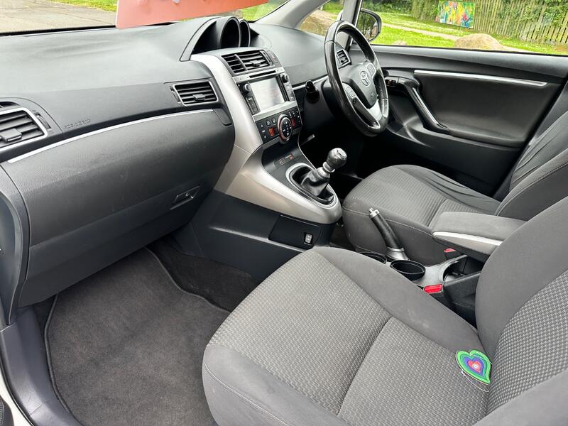 TOYOTA VERSO