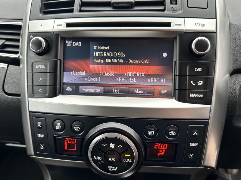 TOYOTA VERSO