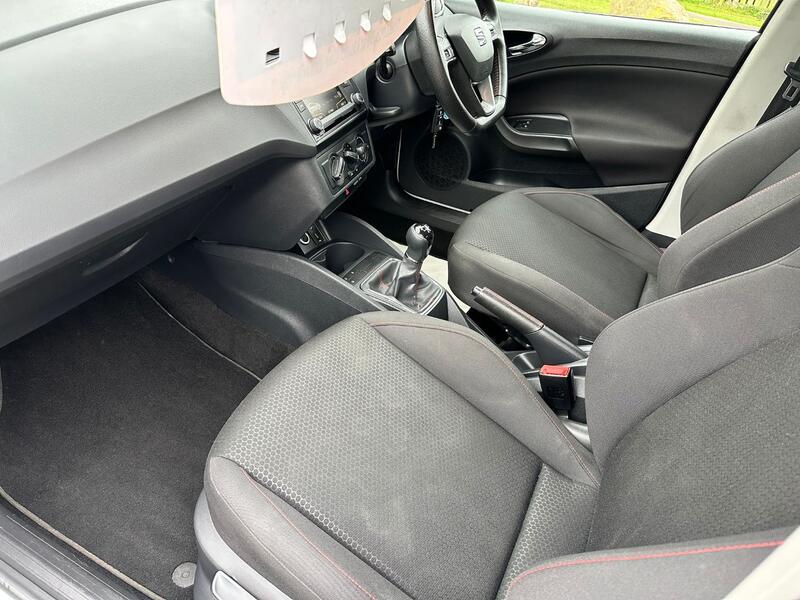 SEAT IBIZA