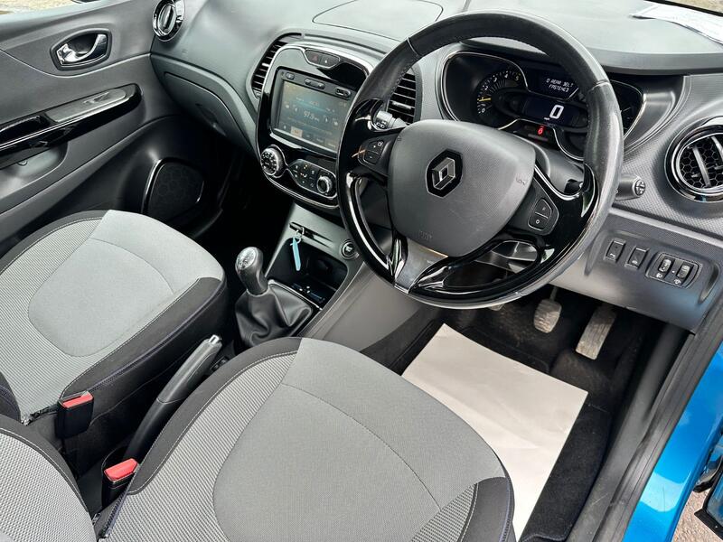 RENAULT CAPTUR
